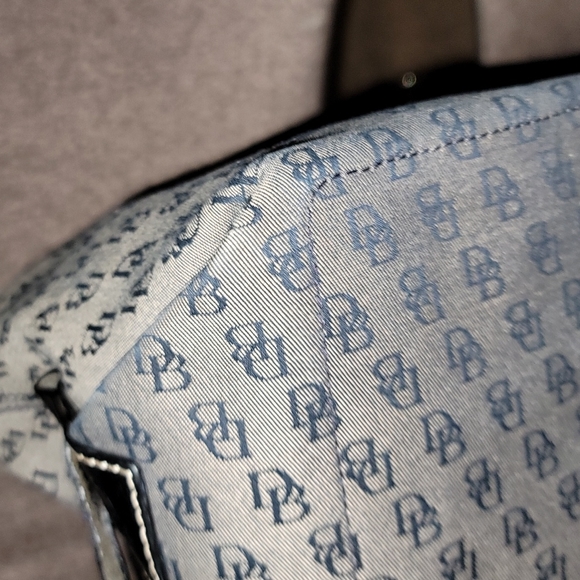Dooney and Bourke bag - Picture 12 of 15